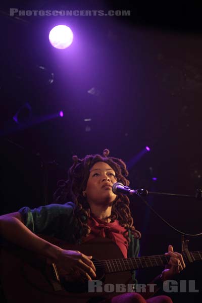 VALERIE JUNE - 2012-11-12 - PARIS - La Maroquinerie - 